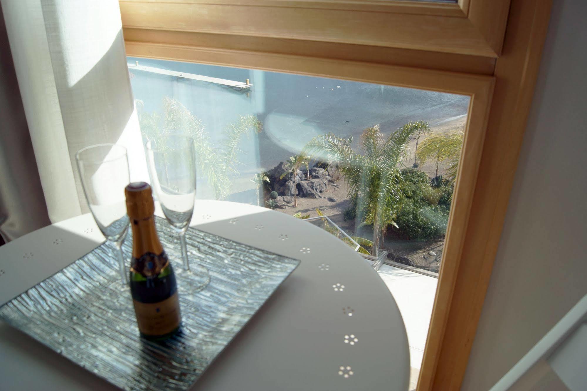 カターニア Baia Di Ognina Bed & Breakfast エクステリア 写真