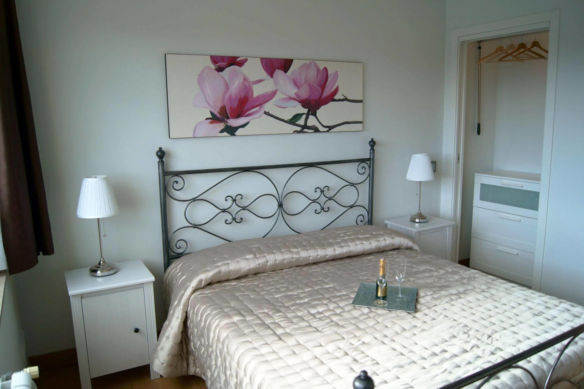 カターニア Baia Di Ognina Bed & Breakfast エクステリア 写真