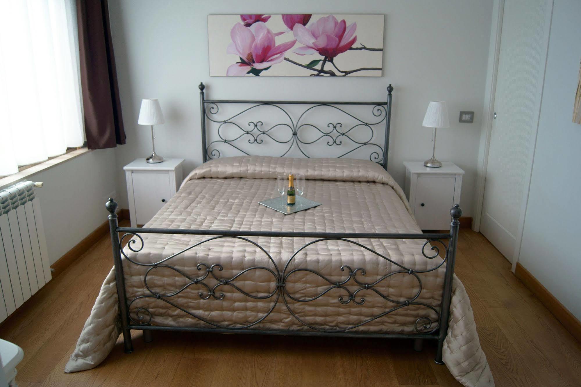 カターニア Baia Di Ognina Bed & Breakfast エクステリア 写真